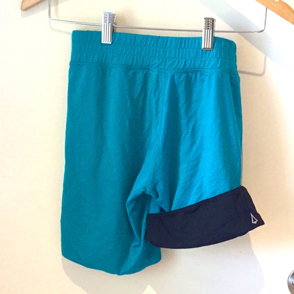 Ivivva reversible long shorts - Picture 1 of 7